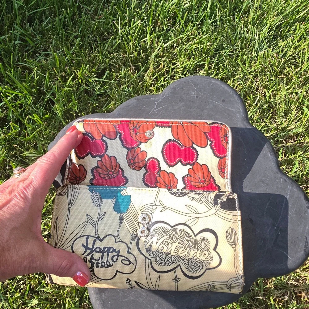 Sakroots Coated Canvas Trifold Wallet Nature Print Crochet Trim Boho Cream Red